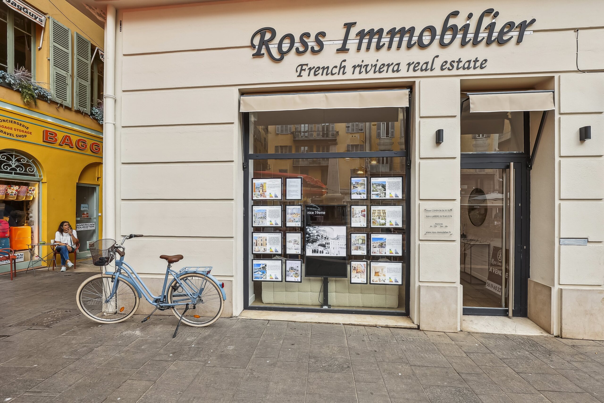 Devanture de l'agence immobilière du vieux-nice