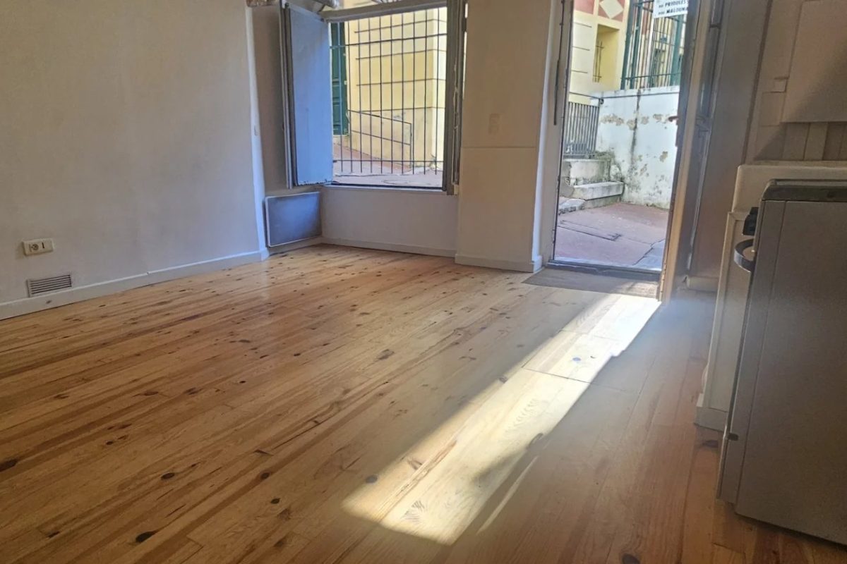 2 PIECES LOFT VIEUX NICE