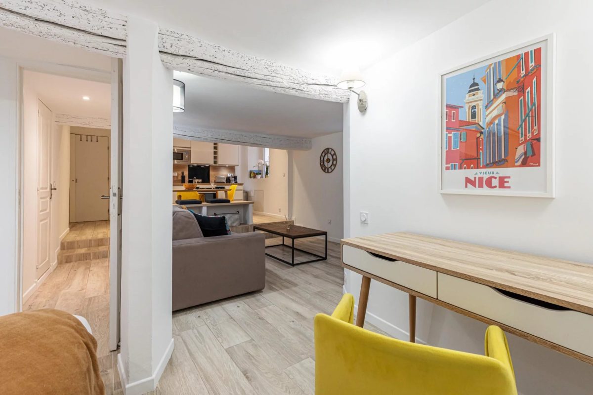 VIEUX NICE/ 2 PIECES ATYPIQUE