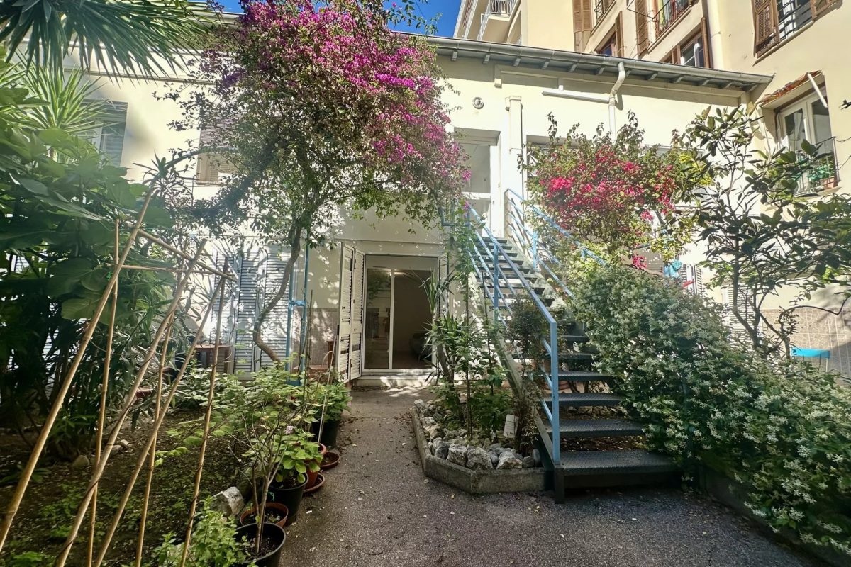 2 STUDETTES/ CENTRE VILLE/ NICE