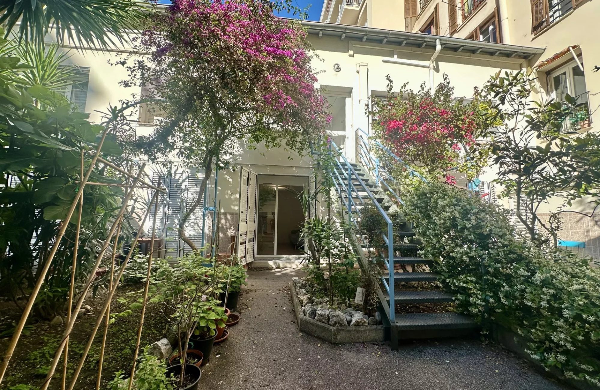 2 STUDETTES/ CENTRE VILLE/ NICE