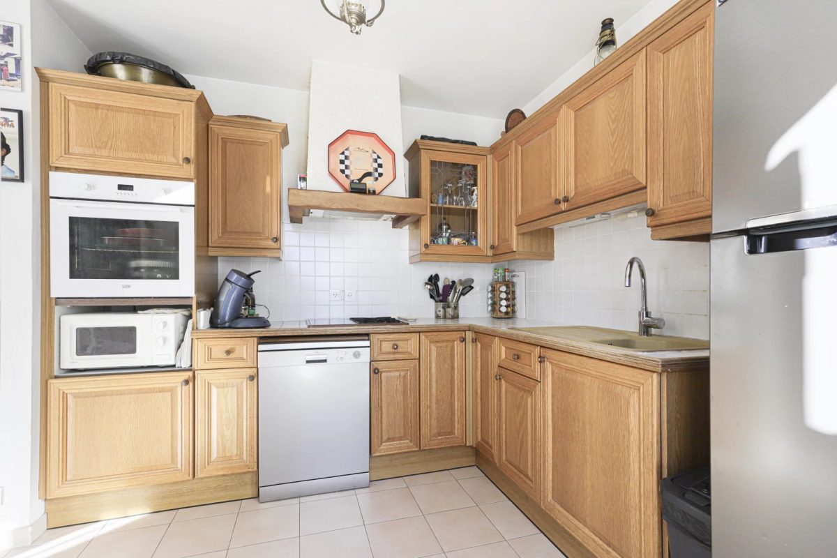 MAISON LE ROURET / PISCINE / TERRAIN PLAT