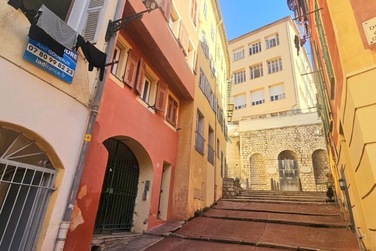 2 PIECES LOFT VIEUX NICE