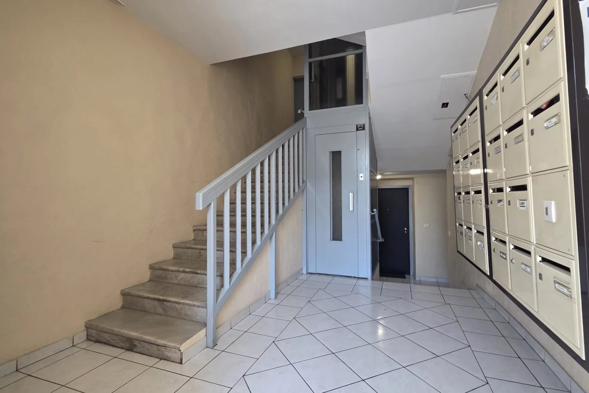 STUDIO COULEE VERTE VIEUX NICE