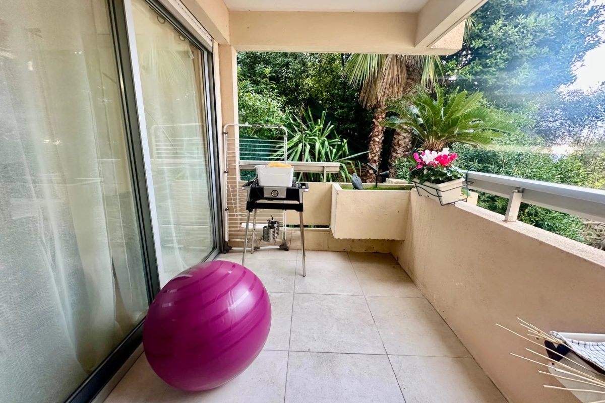 2 PIÈCES / TERRASSE-JARDIN / MONT BORON