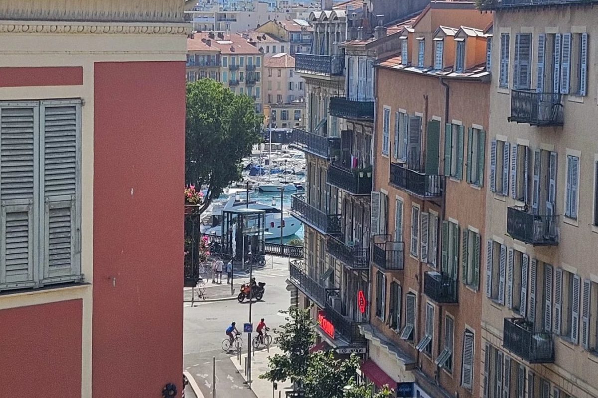 Appartement grand standing le port