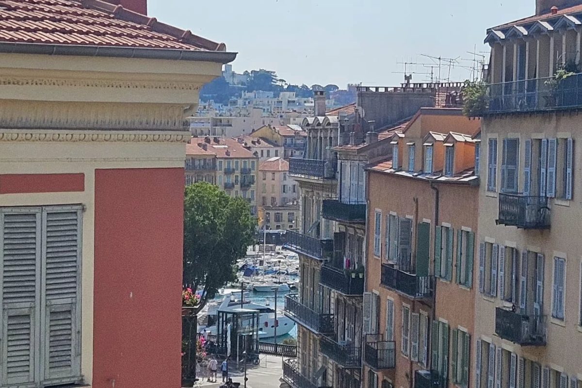 Appartement grand standing le port
