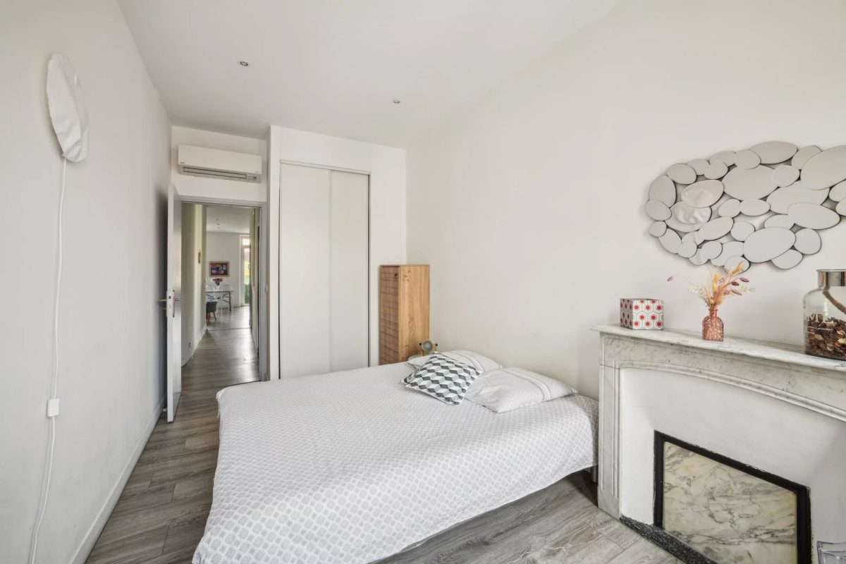 3 Pièces / Place du pin /  Balcon