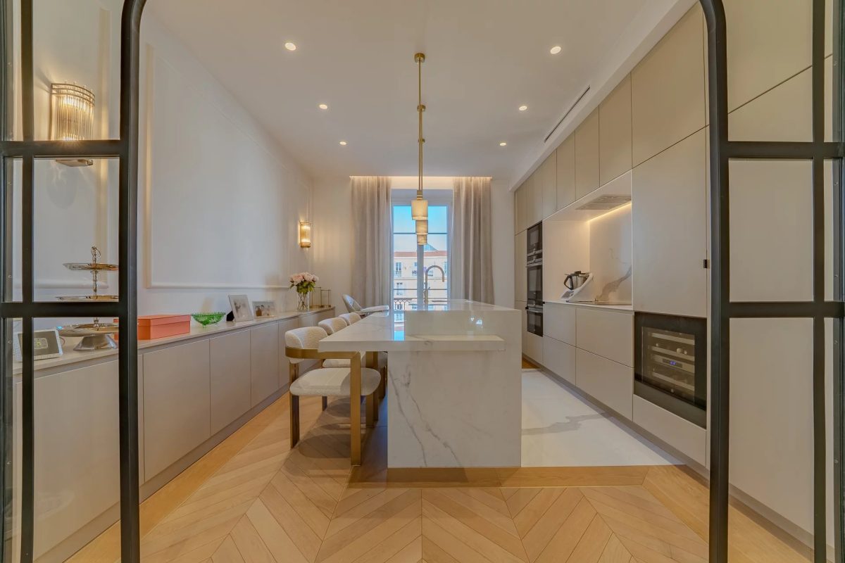 MAGNIFIQUE 4 PIÈCES/LUXE/BALCON/NICE CENTRE VILLE