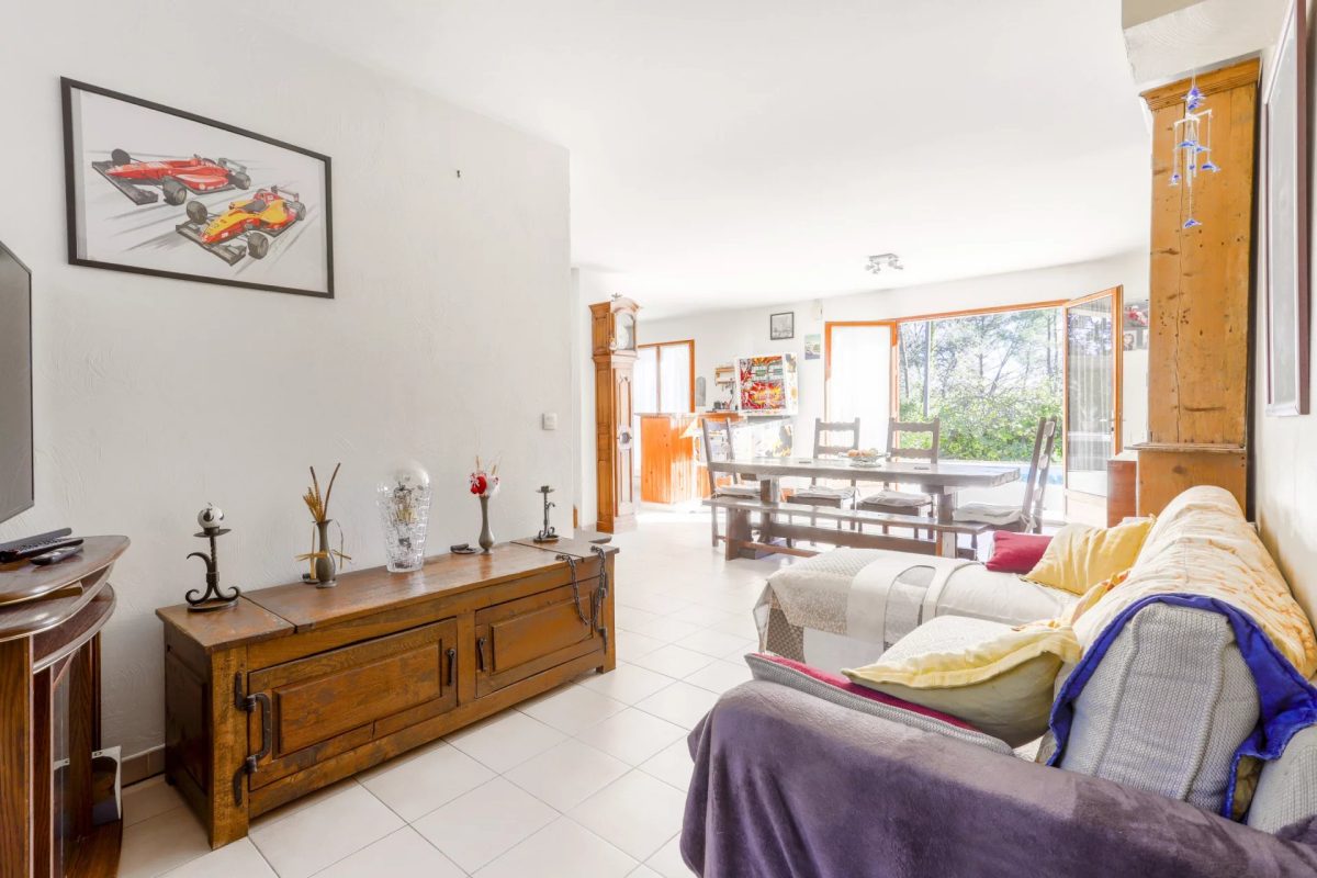 MAISON LE ROURET / PISCINE / TERRAIN PLAT