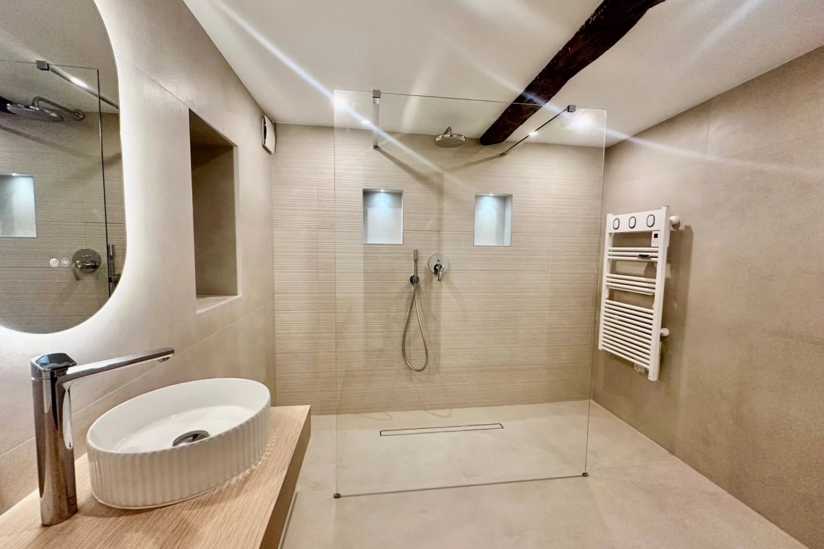 3 PIÈCES / TERRASSE / VIEUX NICE