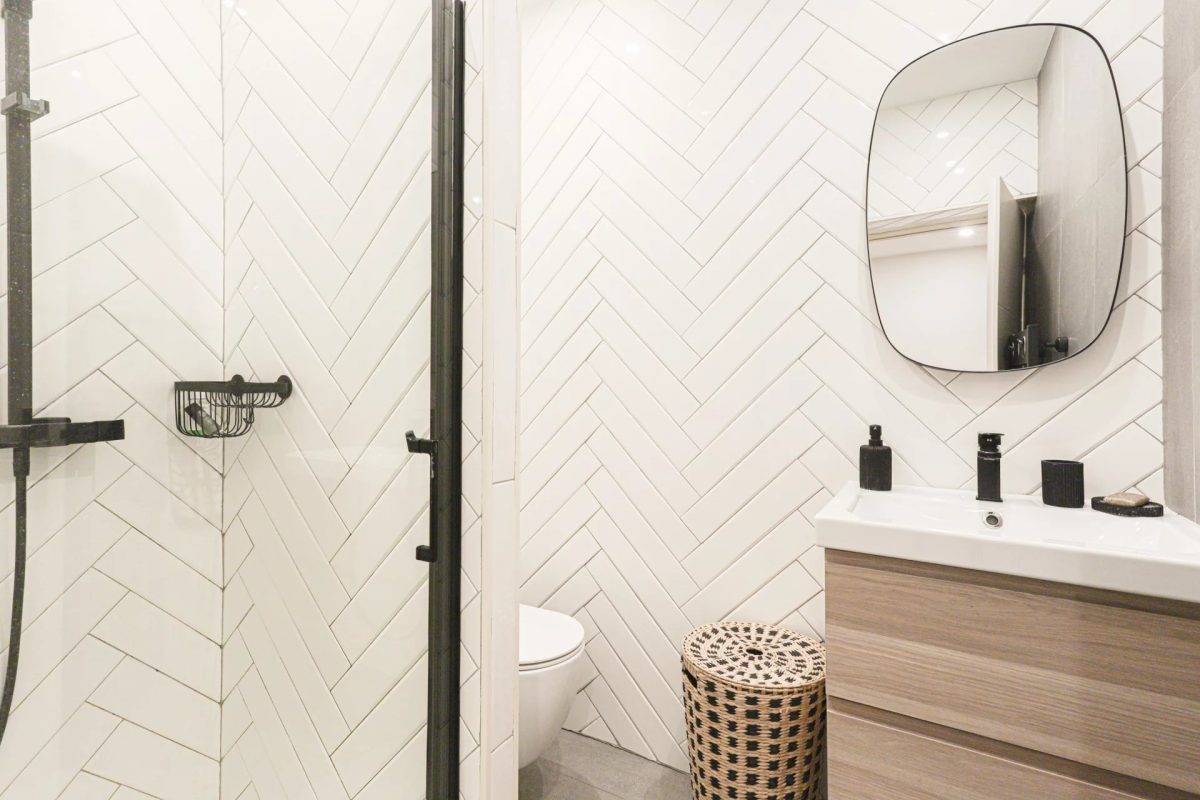 2 PIECES VIEUX NICE RUE DROITE